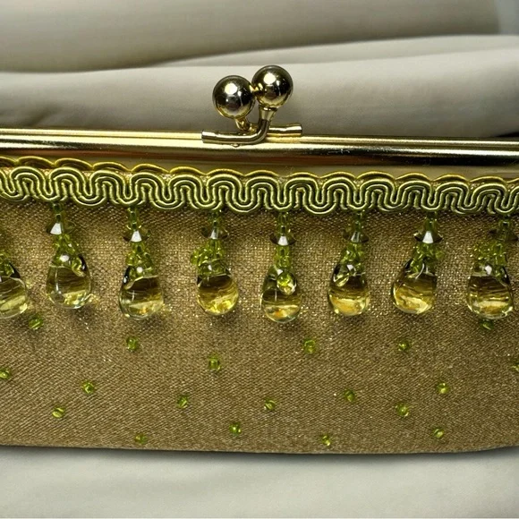Vintage Gold Metallic Lamé Beaded Kiss Lock Clutch Handbag Satin Interior EUC - Picture 4 of 11